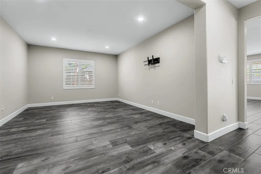 7557 Summer Day, Corona, California 92883 home-pic-19